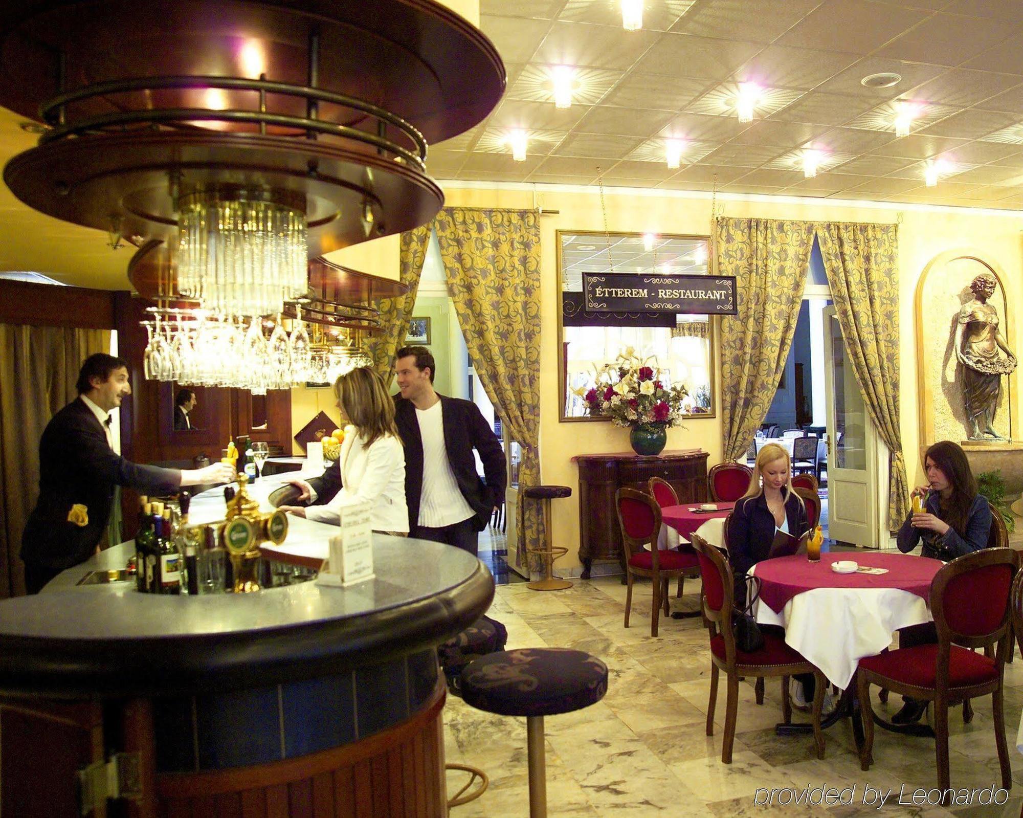 סופרון Pannonia Hotel מסעדה תמונה